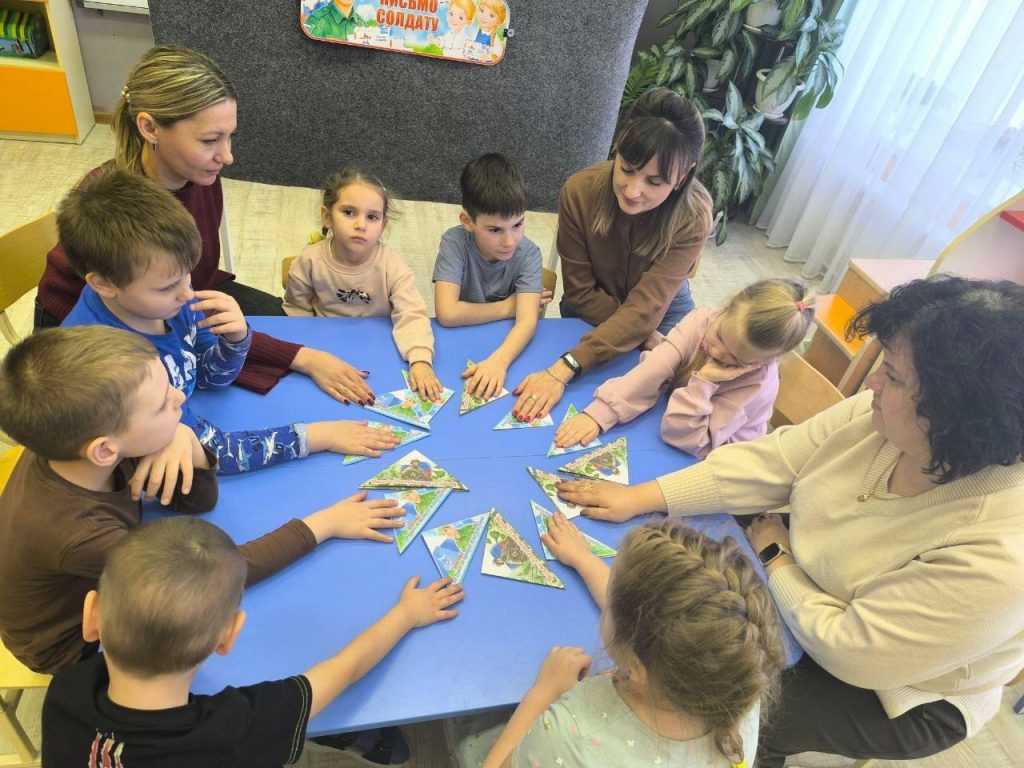 Детские сердца согревают героев: дошколята Михайловки дарят тепло защитникам Отечества