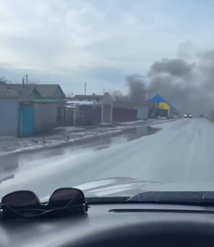 Пожар на Тишанской улице: пламя охватило Пчелобазу