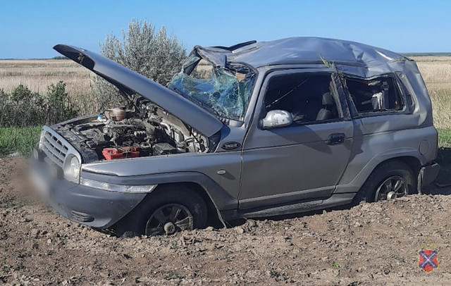 В Михайловском районе на трассе Р-22 столкнулись фура и две легковушки — есть пострадавший