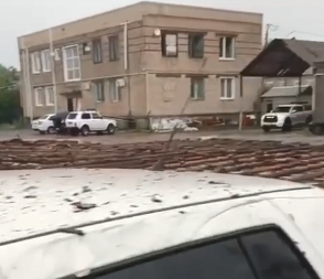 Разгул стихии в Михайловке 27 июня — разрушения и видео