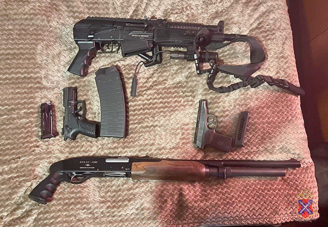 Мужчина устроил стрельбу в кафе в Михайловке — есть пострадавшие