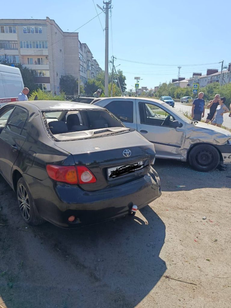 Жесткое ДТП в Михайловке на улице Поперечной