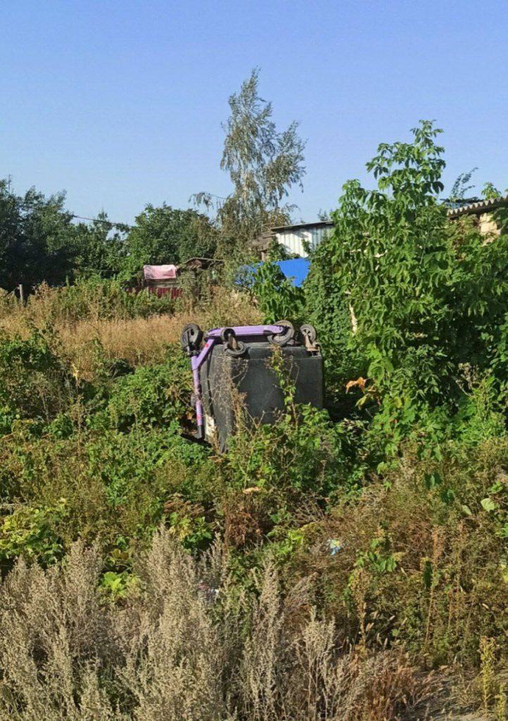 В Михайловке повредили мусорный бак