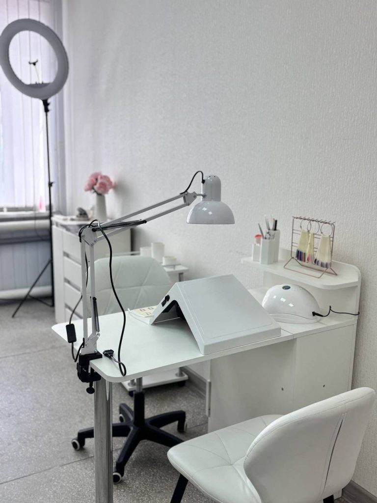 Новый мастер маникюра открыл кабинет в Михайловке