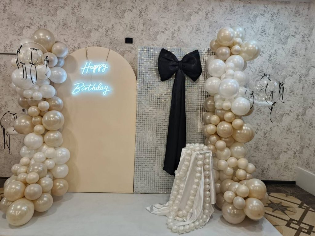 Аренда фотозоны и юбилейных цифр для мероприятий