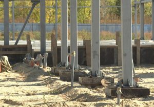 Подрядчик сорвал сроки: в Михайловке в очередной раз отменили строительство катка с искусственным льдом