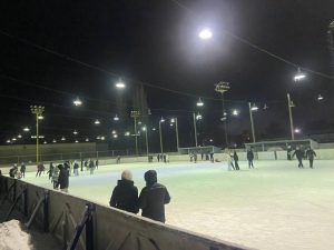 На городском стадионе Михайловки начал работу открытый ледовый каток