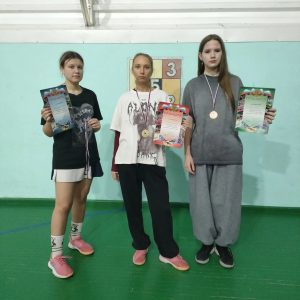 Теннисные баталии в Михайловке: определены победители турнира