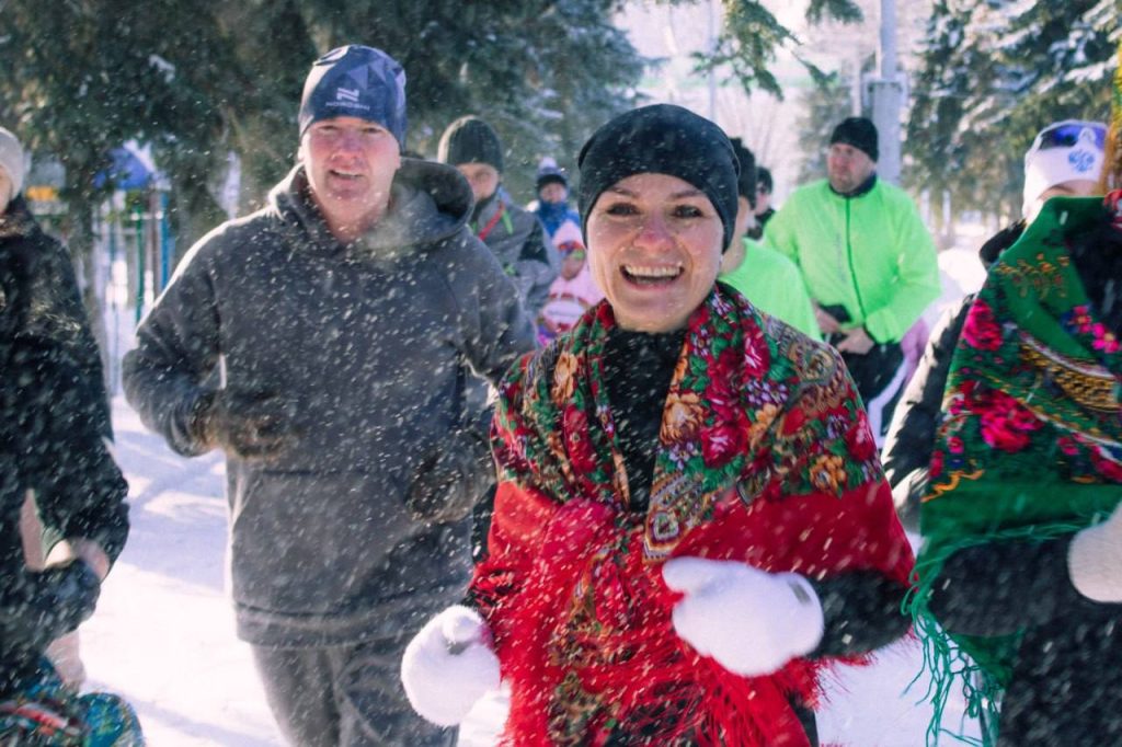Масленичный забег и День защитника Отечества объединили бегунов в парке