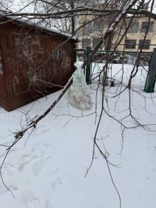 На улице Обороны в Михайловке обнаружен подозрительный предмет