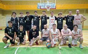 Баскетбольный матч в Михайловке завершился уверенной победой «Атома»