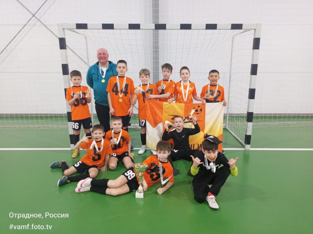 «Заря» из Камышина стала победителем финала ВАМФ по футзалу среди юношей