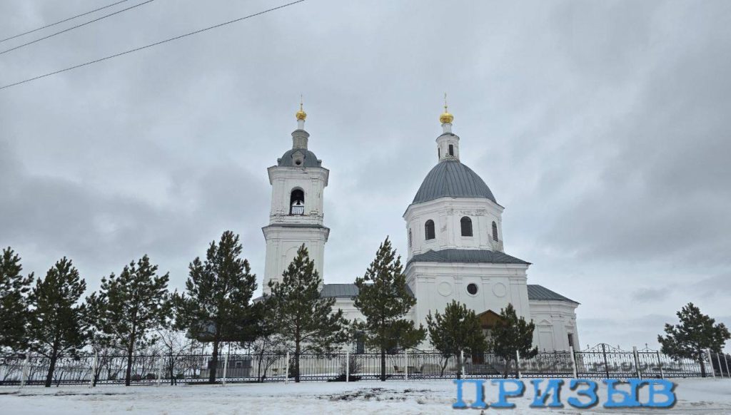Мартовские капризы: зима не сдает позиции в Михайловке