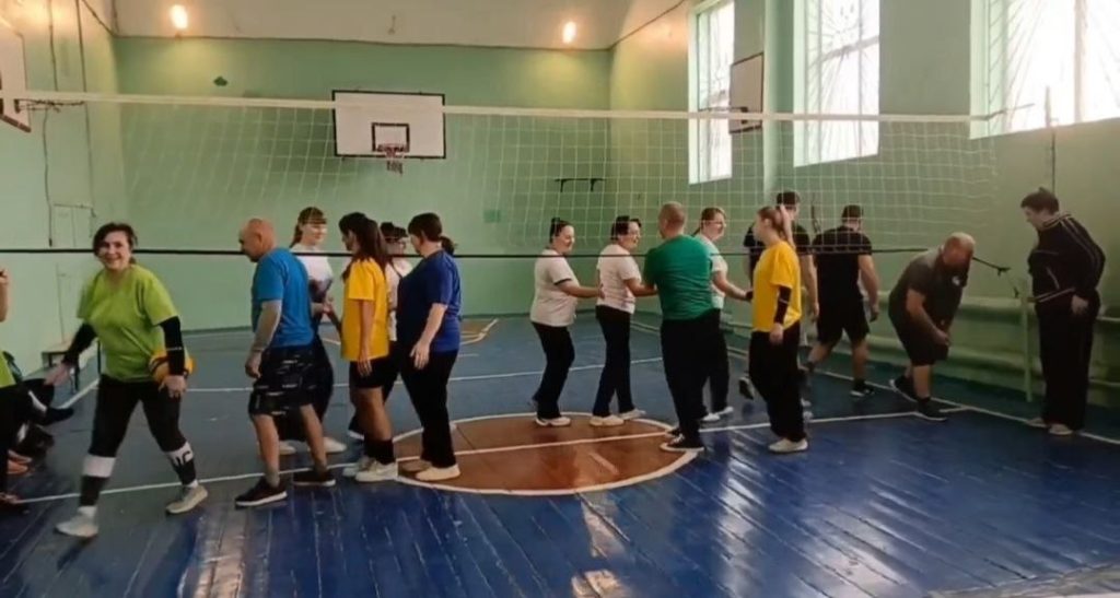 Педагоги Михайловки разыграли первый волейбольный кубок