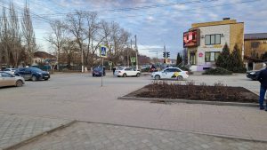 ДТП на перекрёстке улиц Обороны и Республиканской в Михайловке