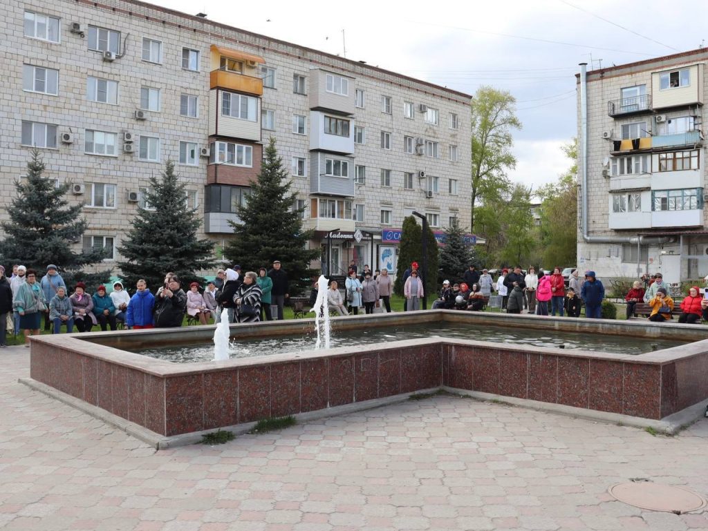 В Михайловке торжественно запустили «Фонтан счастья»