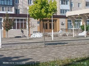 В Михайловке приступили к ремонту крыльца ЗАГСа после многочисленных жалоб